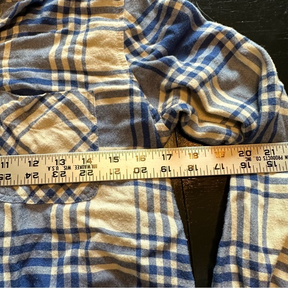 American Eagle Small Blue and White Cream Plaid Flannel Plus Free Scarf - Picture 3 of 10